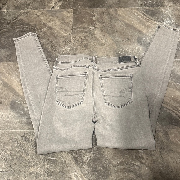 American Eagle Outfitters Light Grey Skinny Jeans - Picture 2 of 5